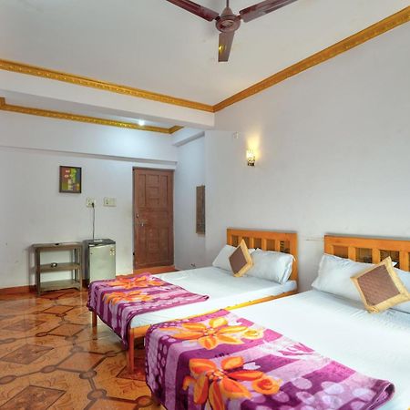 Om Sai Guest House Calangute Exterior photo